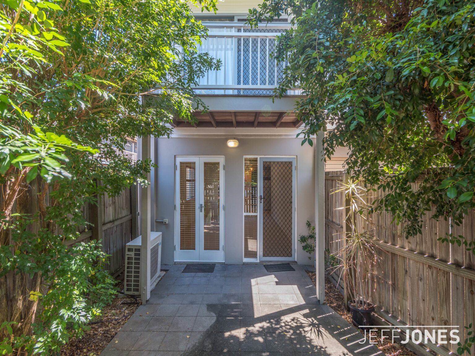 2-25 Yeronga Street-3