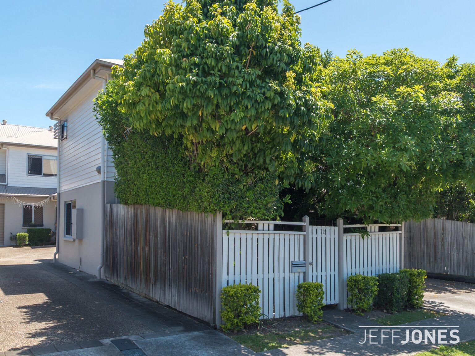 2-25 Yeronga Street-4