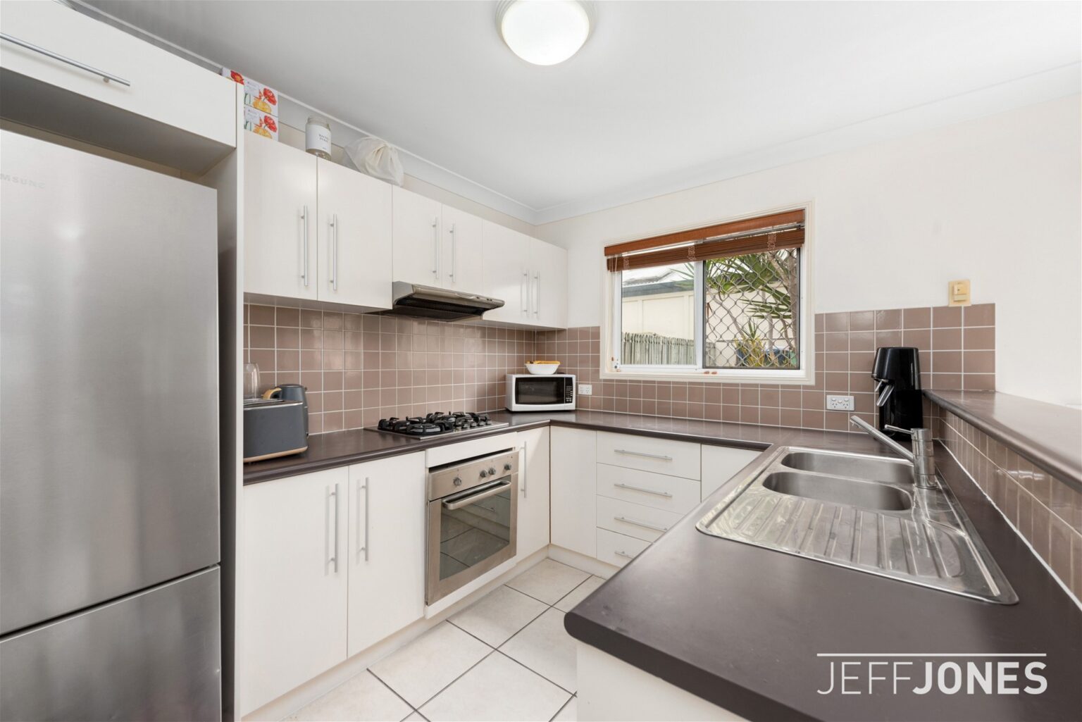 agent219_residential_extra_3832887