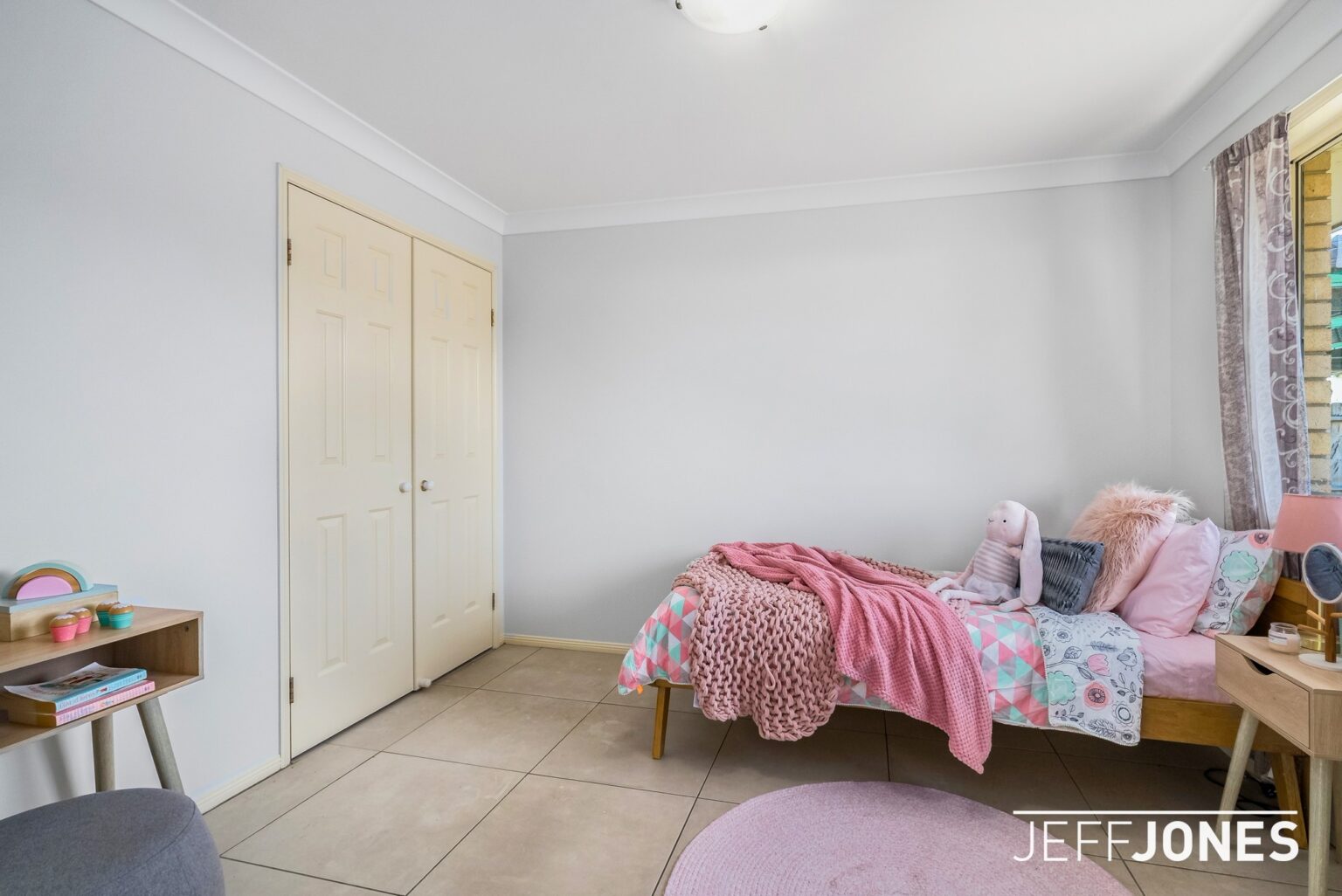 17 Erncroft Place-13